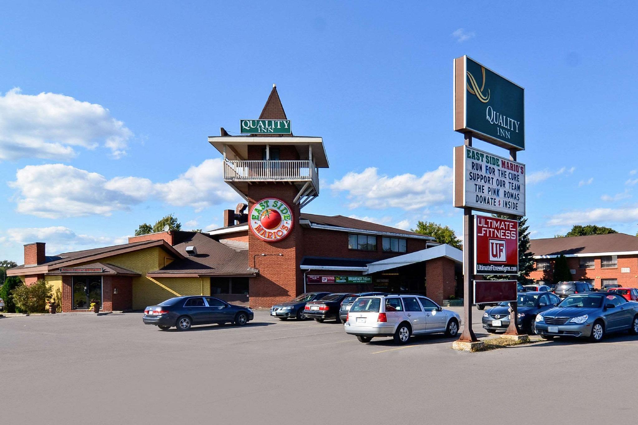 Hotel Ramada By Wyndham Arnprior Extérieur photo